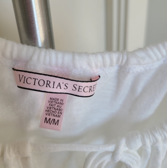 Victoria's Secret swim cover-up - Picture 3 of 3